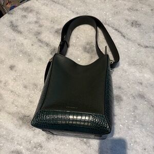 🌿 Strathberry Lana Midi Bucket Bag – Bottle Green Leather 🌿